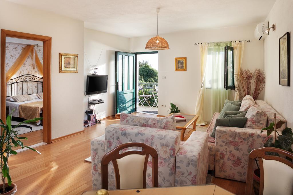 Holiday Home Alegra Podgora Ngoại thất bức ảnh